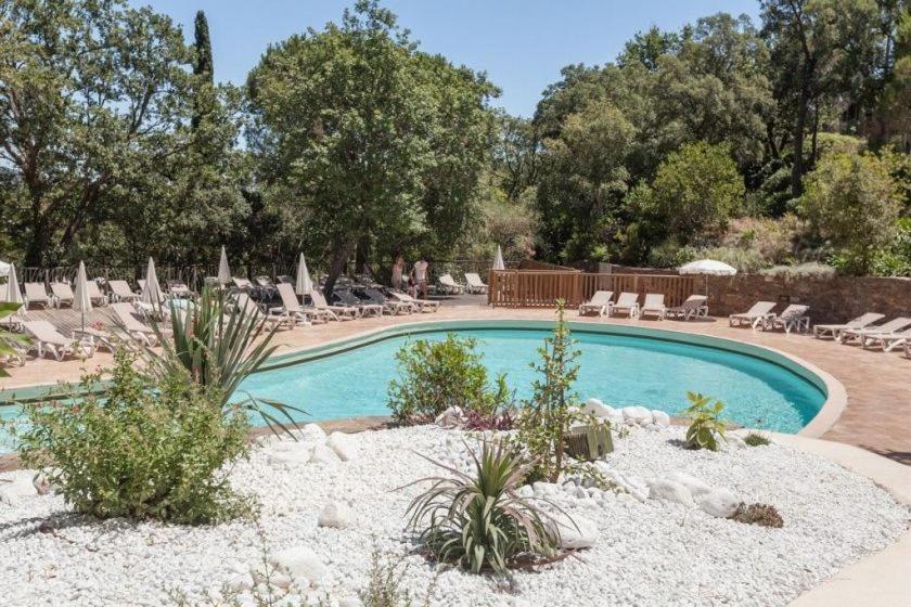 Les Restanques Maison Du Lac 4 Chambres Grimaud Εξωτερικό φωτογραφία